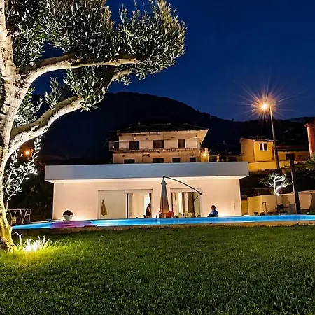 Villa Maya Kaštel Stari